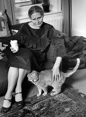 Doris Lesing je toliko volela mačke da je i svoje memoarske zapise naslovila „A posebno mačke“